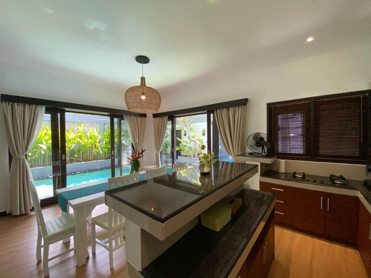 Villa Mayu Dedaries Seminyak  Luaran gambar