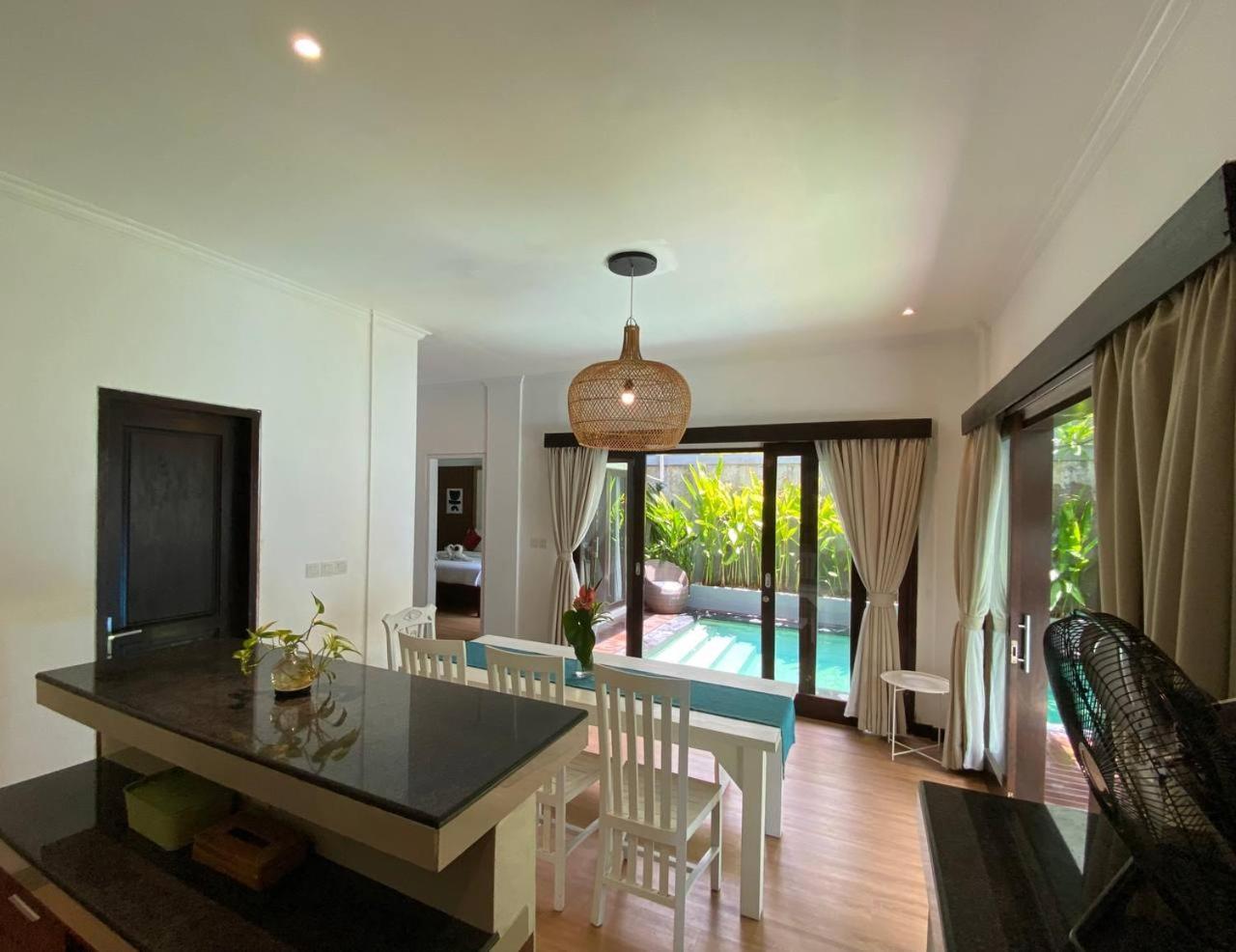 Villa Mayu Dedaries Seminyak  Luaran gambar